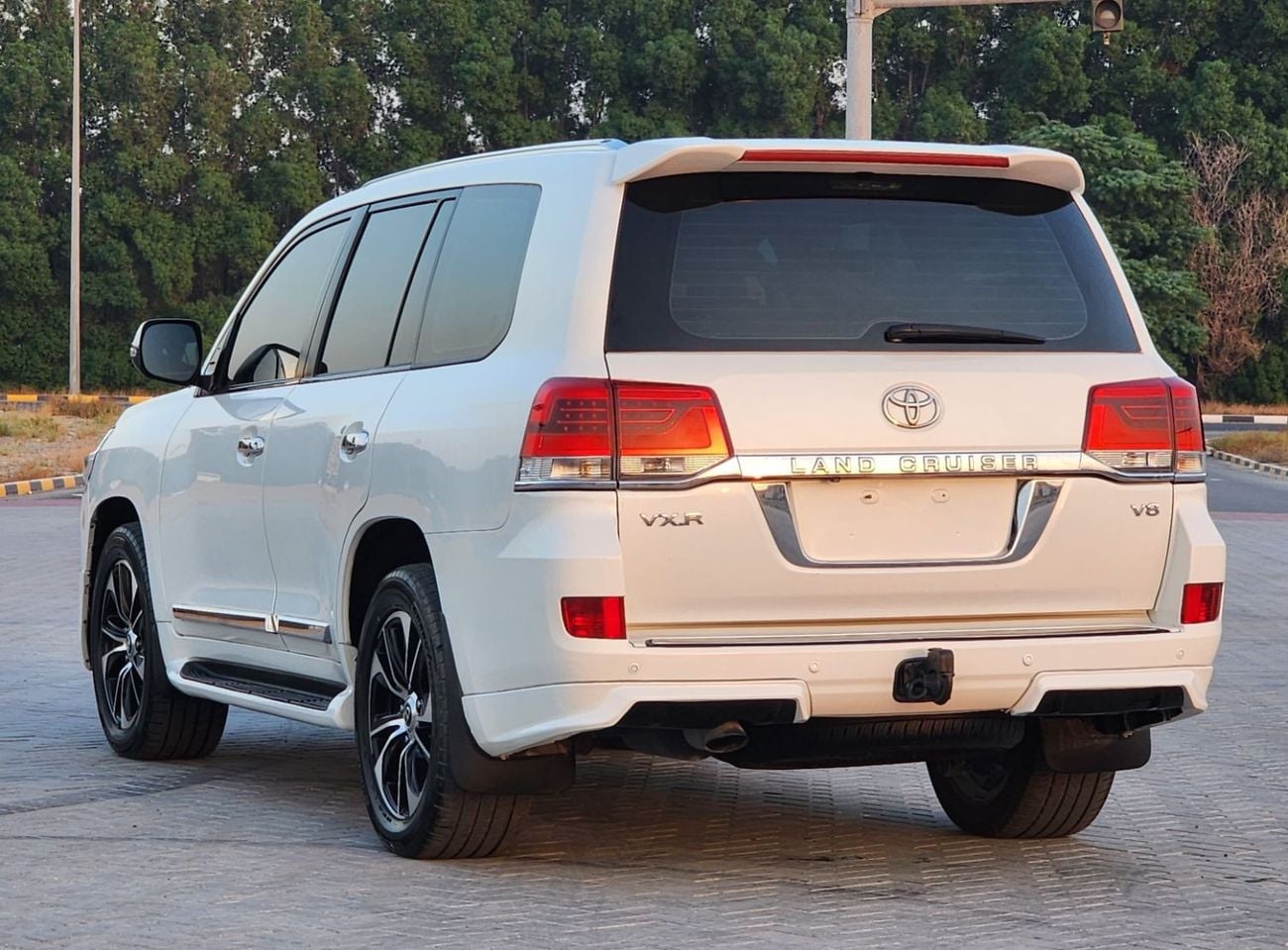 Toyota Land Cruiser VXR UPGRADE 2021