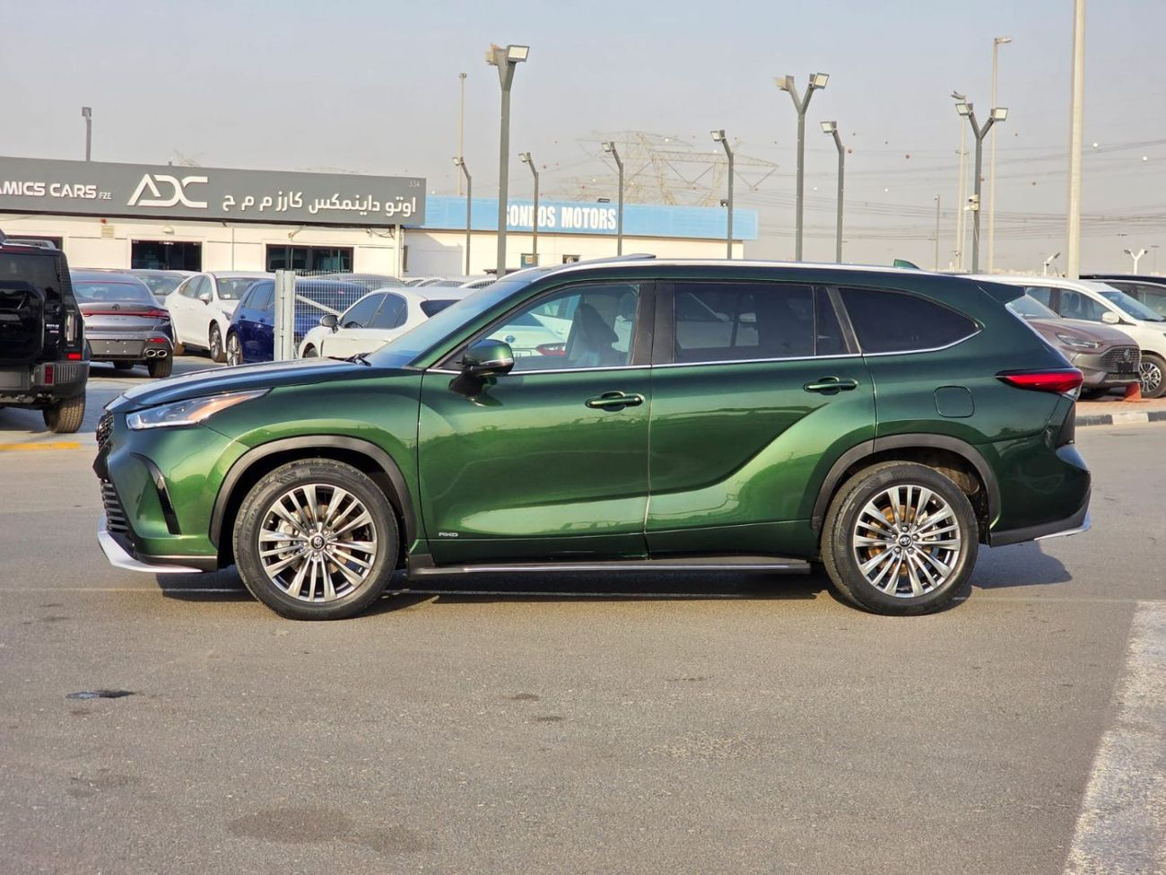 Toyota Highlander 2.5L Hybrid XSE sport Edition Sunroof, Push button and 7 seater