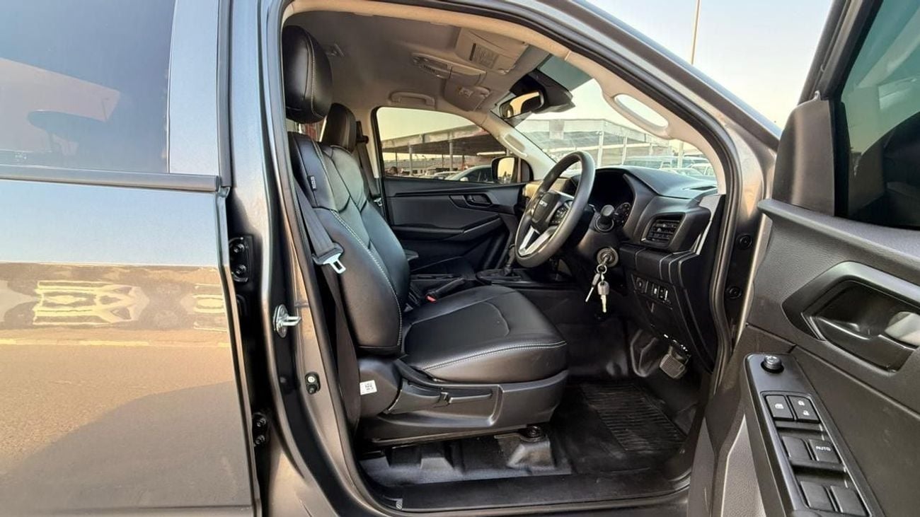 Isuzu D-MAX 2024 | 3.0L DIESEL | AT | RHD | CRUISE CONTROL | BOOT COVER | SPORTS BAR | STEERING CONTROL SWITCHES