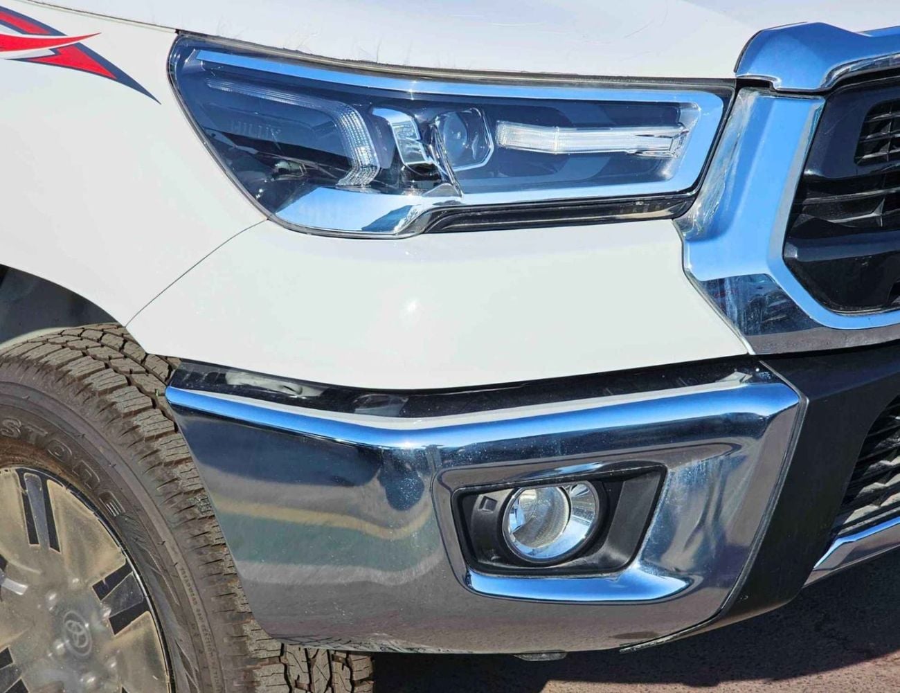 Toyota Hilux SR5 WIDE BODY DOUBLE CABIN || FULL OPTION  | PUSH START| WITHOUT DIFF-LOCK | PETROL M/T 2.7L V4 4WD