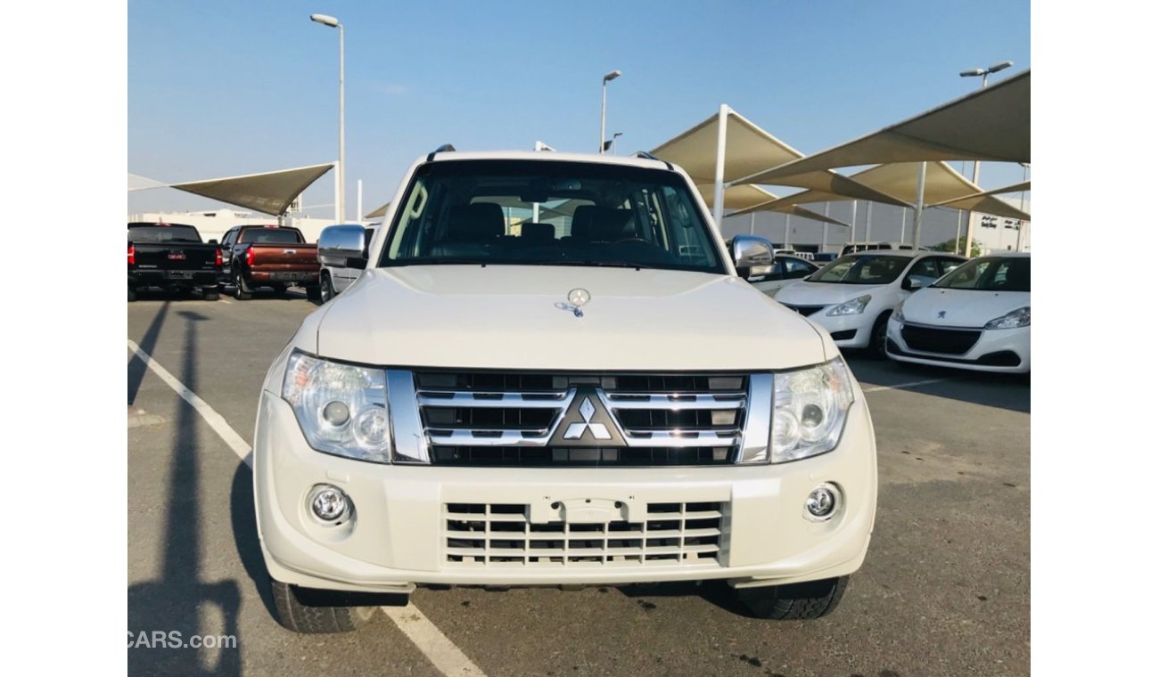 Mitsubishi Pajero Full options