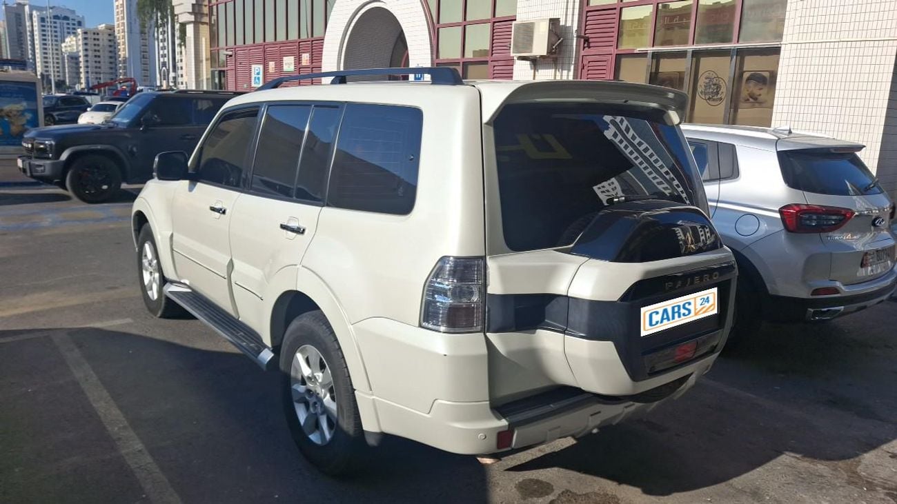 ميتسوبيشي باجيرو GLS MIDLINE 3 | بدون دفعة مقدمة | اختبار القيادة في المنزل