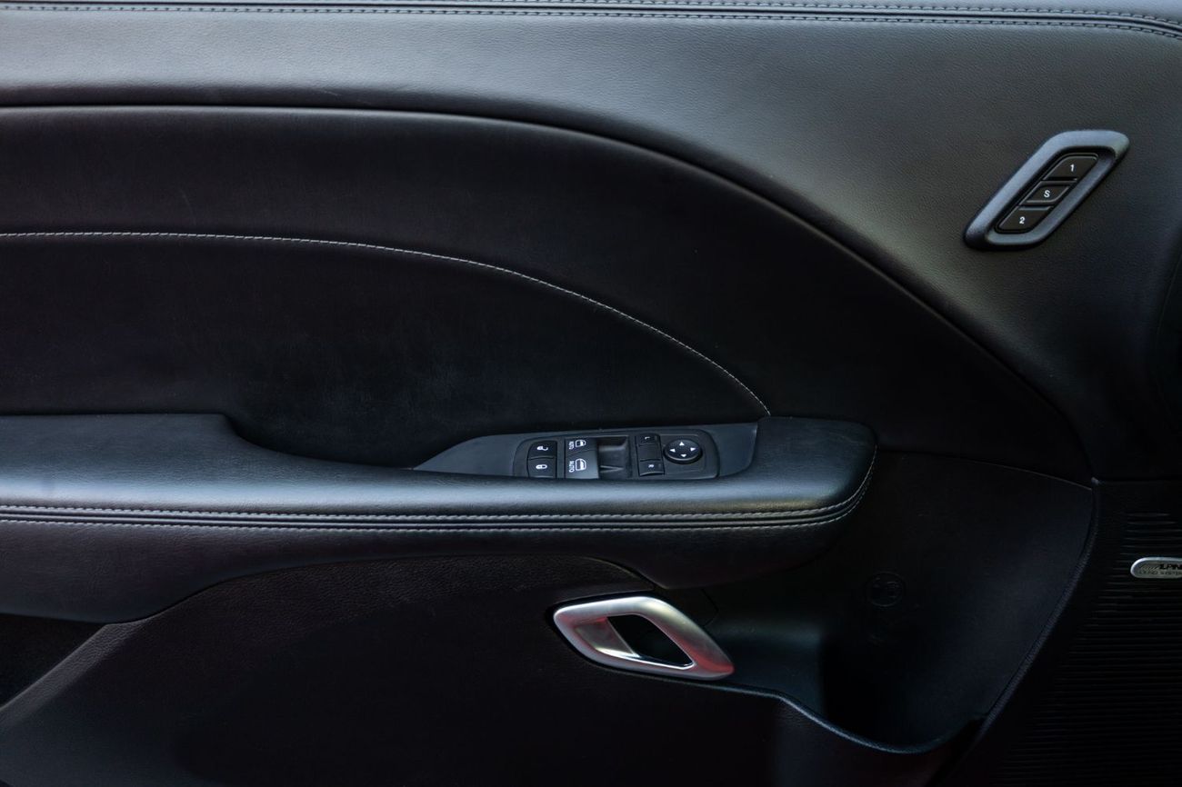 Dodge Challenger R/T 5.7L (375 HP)