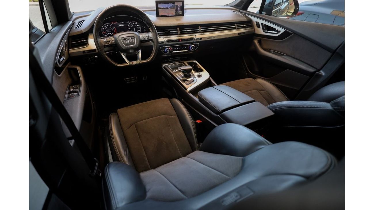 أودي Q7 45 TFSI quattro S-لاين