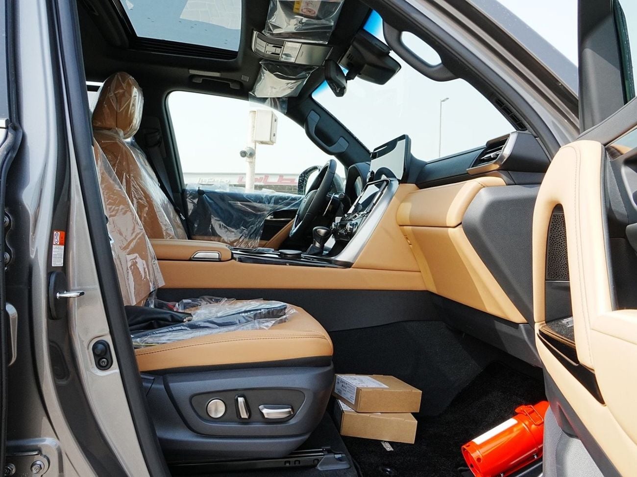 Lexus LX600 SIGNATURE LX600 3.5 TT signature 2026 GCC full 25 speaker