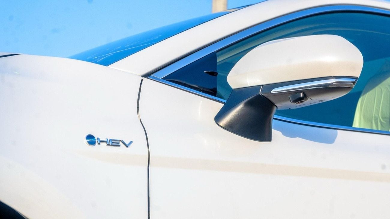 تويوتا كامري كامري لوميرا هايبرد صنع ياباني مواصفات خليجي