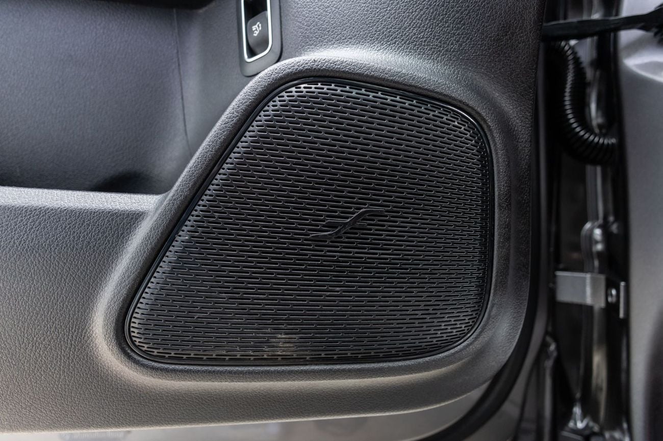 مرسيدس بنز GLB 35 AMG 4MATIC 2.0L (302 HP)