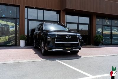 إنفينيتي QX80 Sensory 8 5.6L Sensory | GCC Specs with Warranty and Service till | 8-seaters | Super Clean