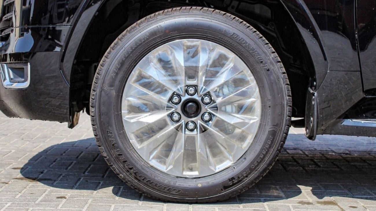 تويوتا لاند كروزر 3.3L VX-R V6 TURBO DIESEL AT