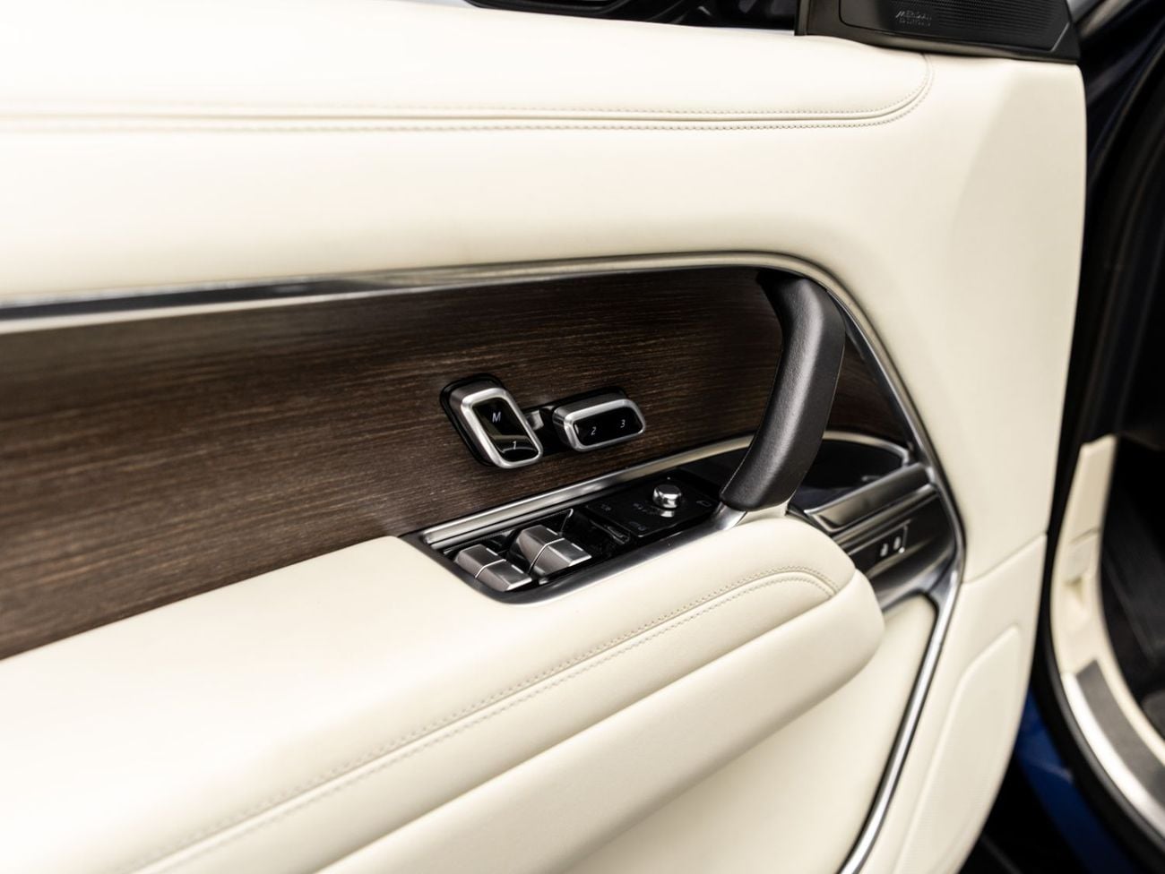لاند روفر رينج روفر 2023 Range Rover HSE P400, 3.0TC I6, 4WD, 395bhp, 8 Speed Auto