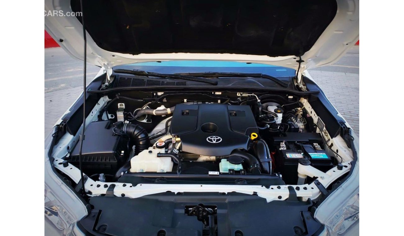 تويوتا هيلوكس Diesel engine clean car
