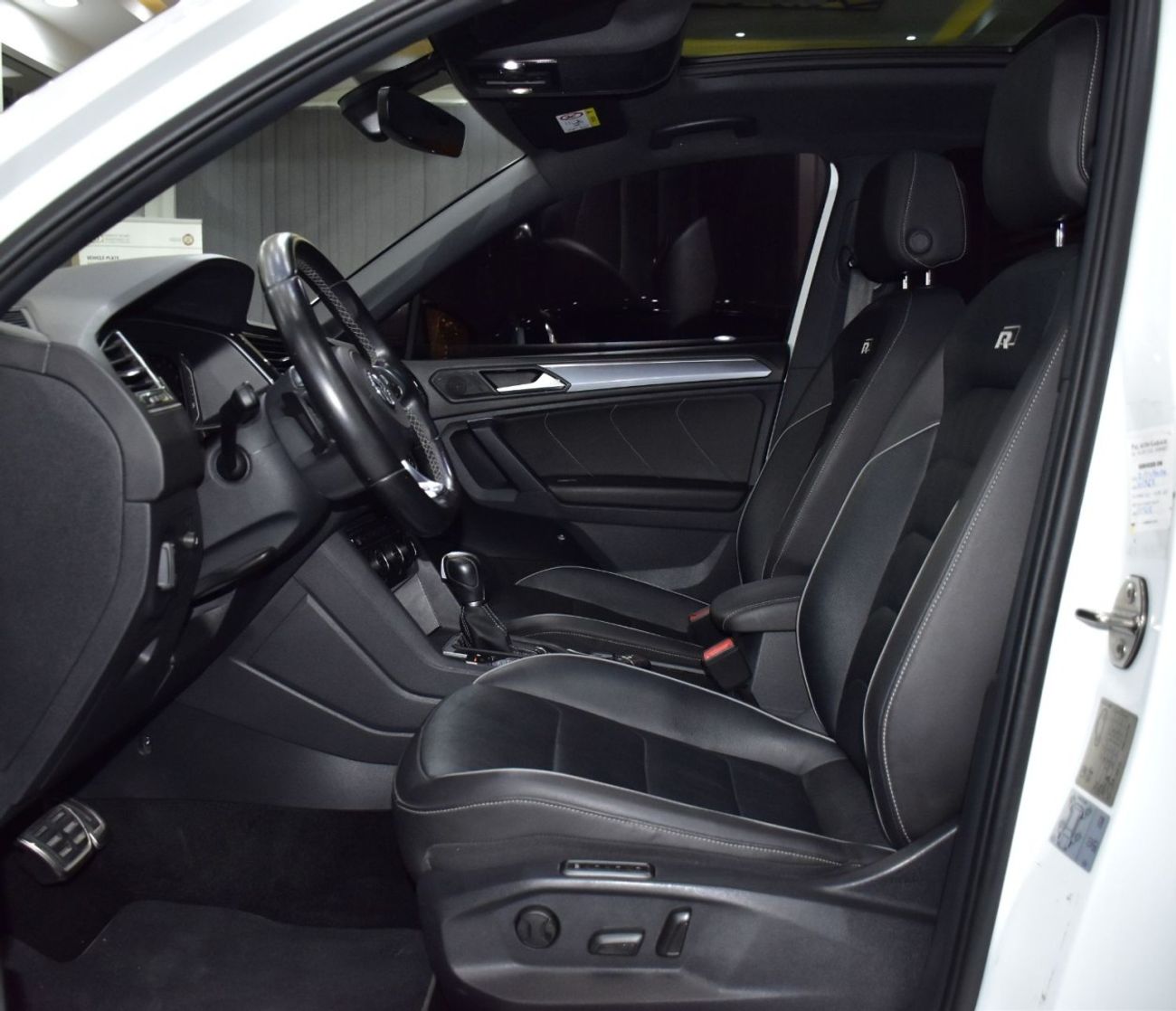 فولكس واجن تيجوان EXCELLENT DEAL for our Volkswagen Tiguan R-Line 4Motion ( 2019 Model ) in White Color GCC Specs