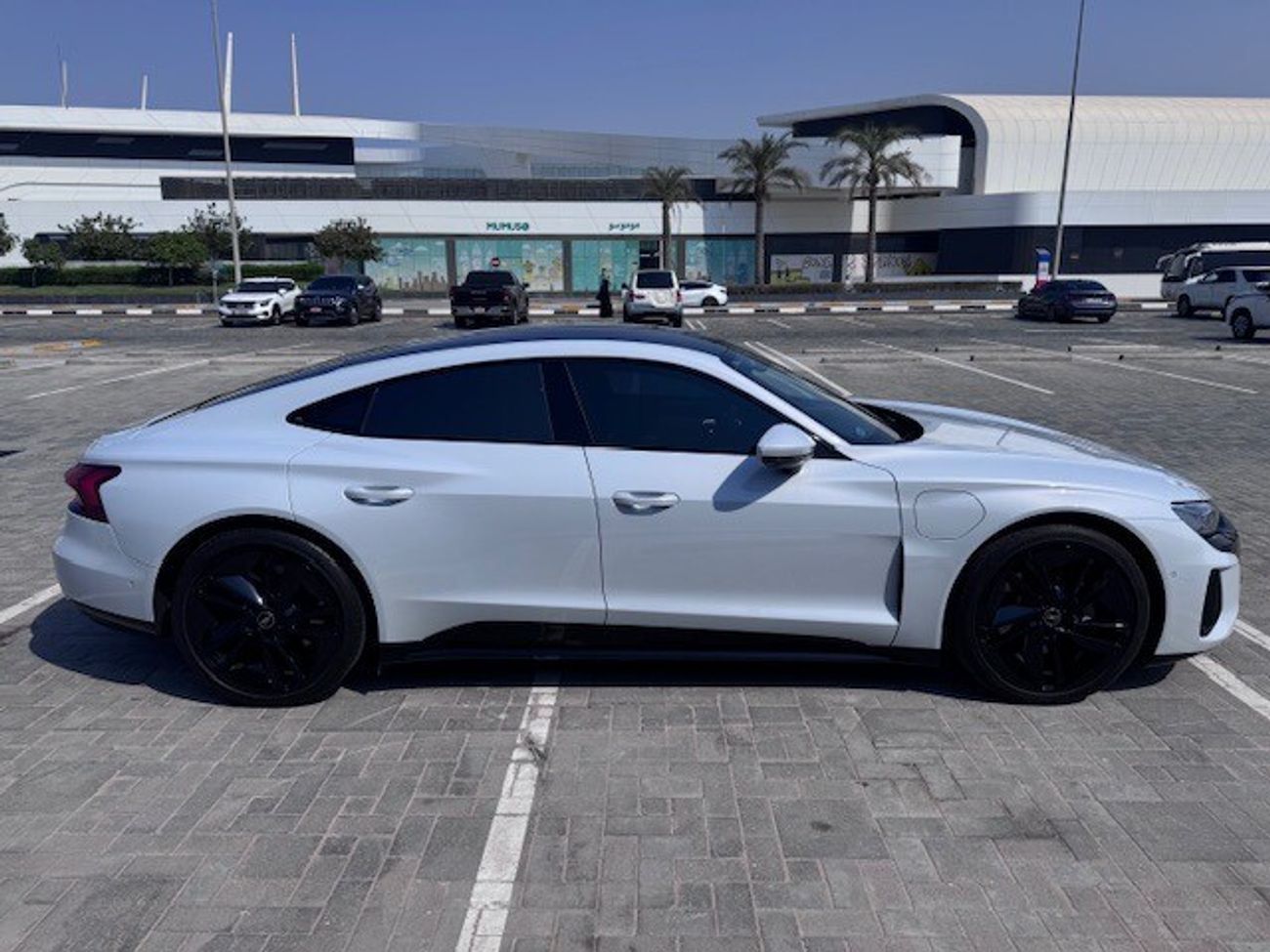 أودي إي ترون جي تي quattro