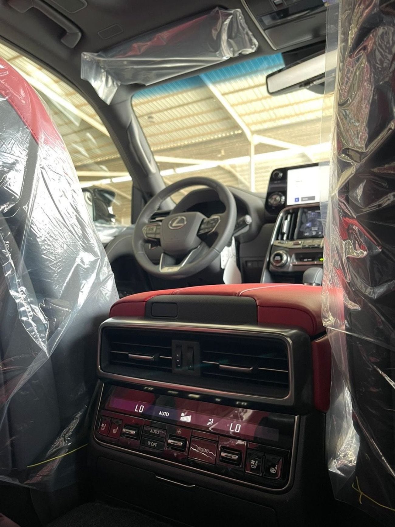 لكزس LX 700h F SPORT