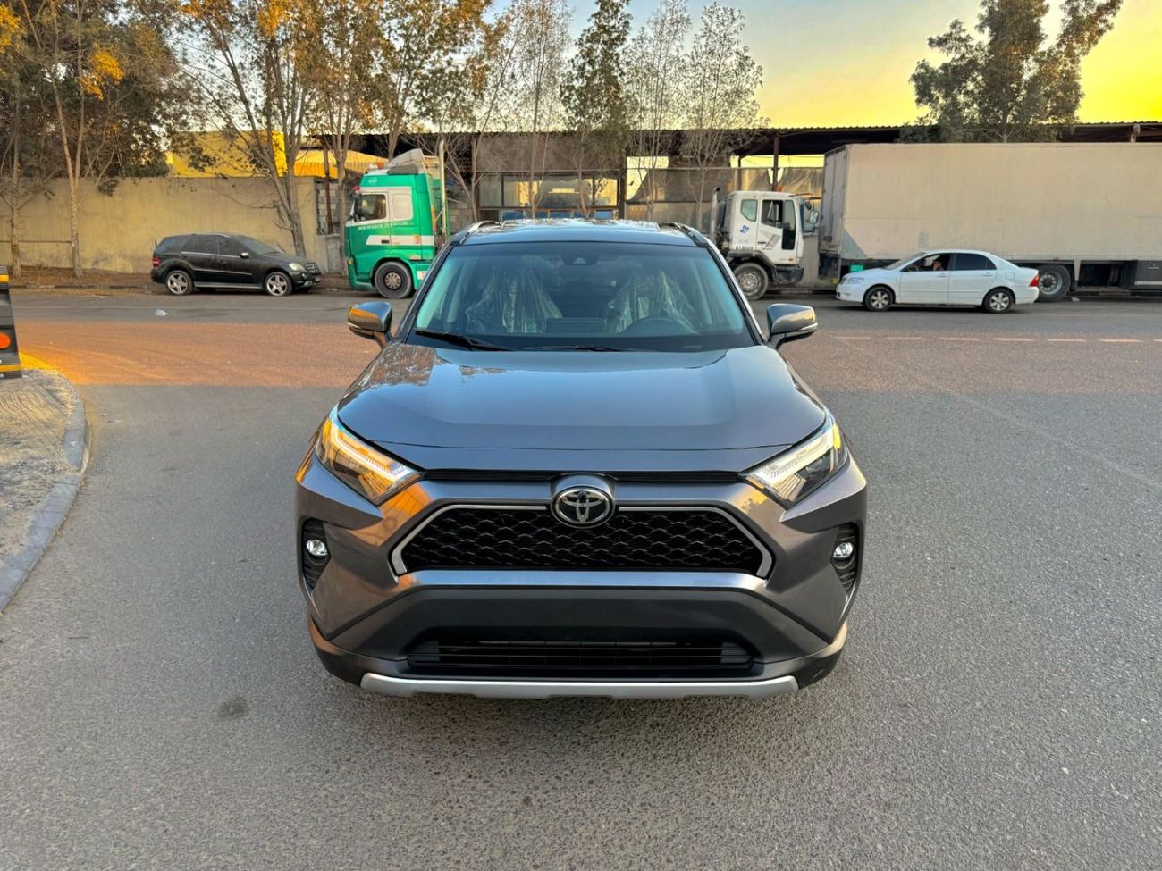 تويوتا راف ٤ XLE AWD