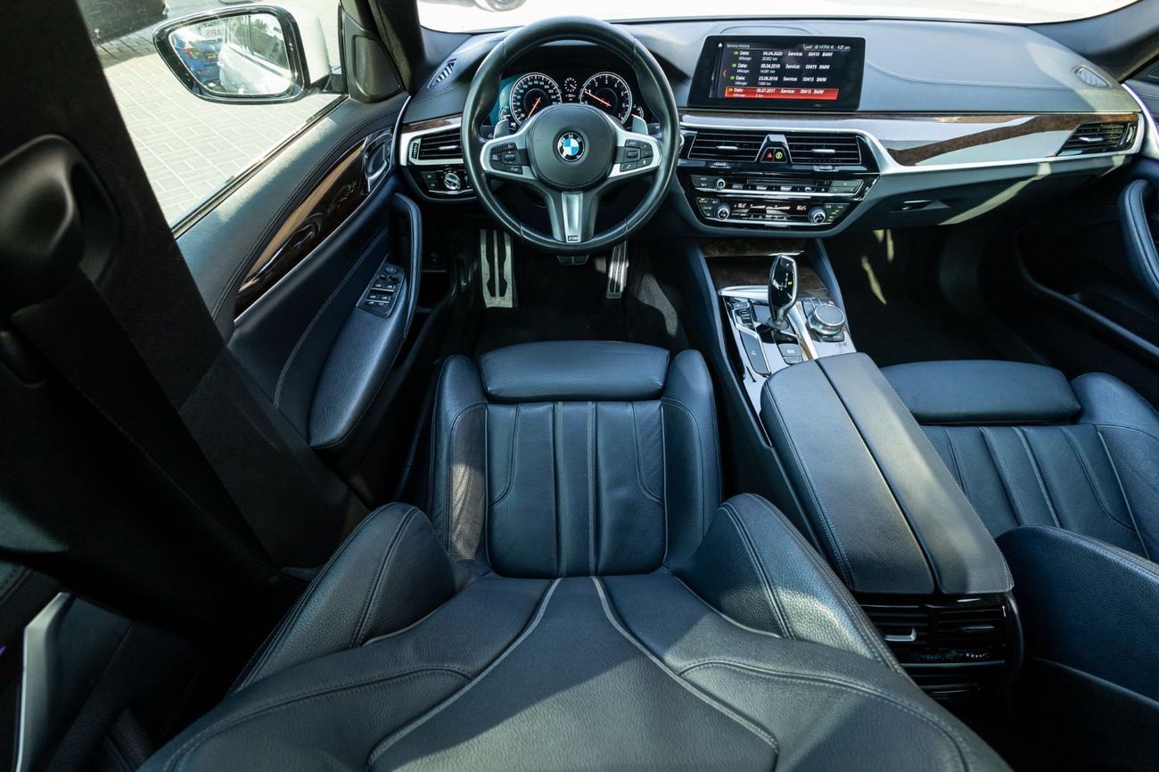 بي أم دبليو 530i M Sport 2.0L