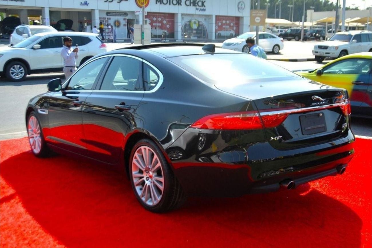 Jaguar XF PORTFOLIO HSE 2.0L (300 HP)