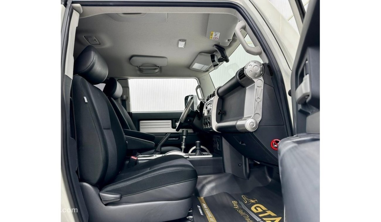 تويوتا إف جي كروزر STD 2020 Toyota FJ Cruiser, Full Service History, Warranty, Low kms, GCC Spec