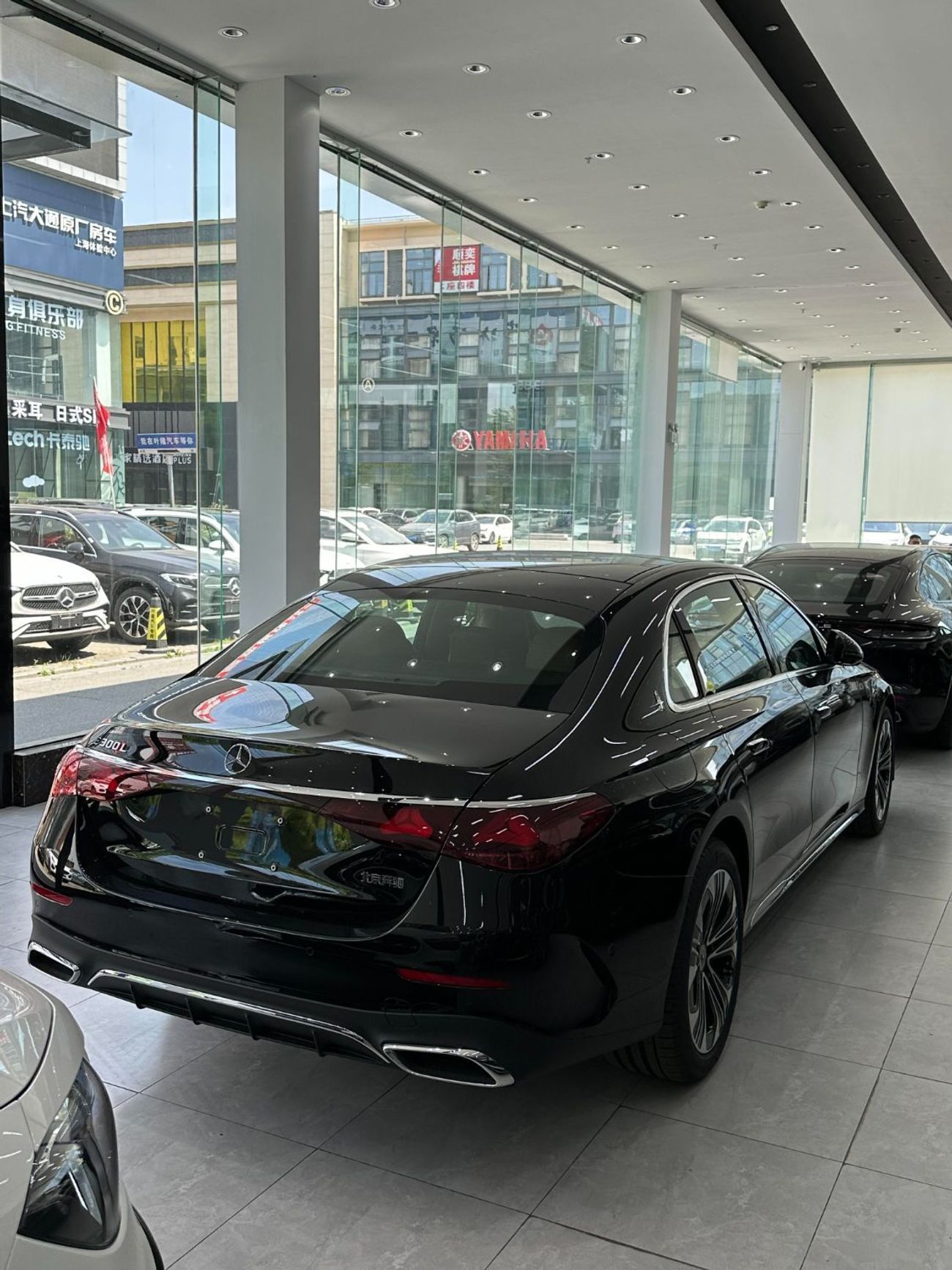 Mercedes-Benz E300 48v Premium