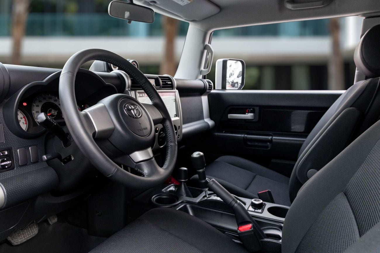 تويوتا إف جي كروزر Totoya FJ Cruiser GXR | 2,938 P.M | 0% Downpayment | IMMACULATE!