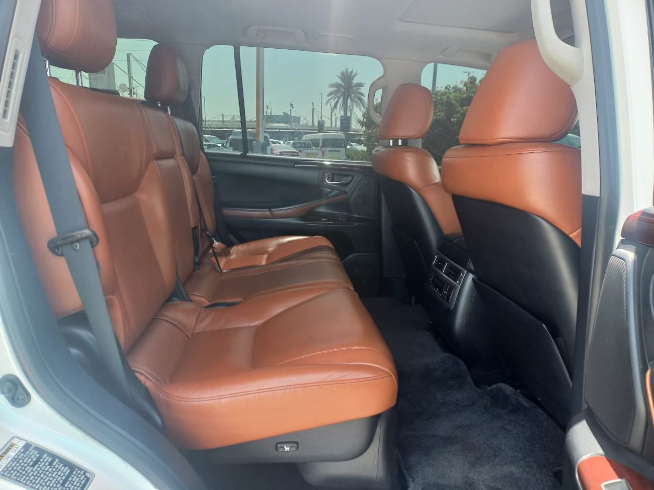 لكزس LX 570 PLATINUM