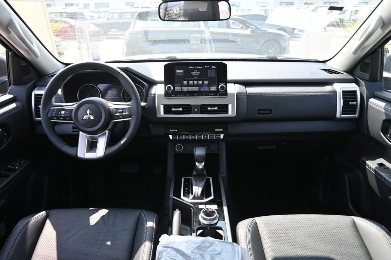 Mitsubishi L200 Mitsubishi L200 Sportero 2.4 L Diesel, 4WD, Pickup, Model 2024, Color Black (Export Price)