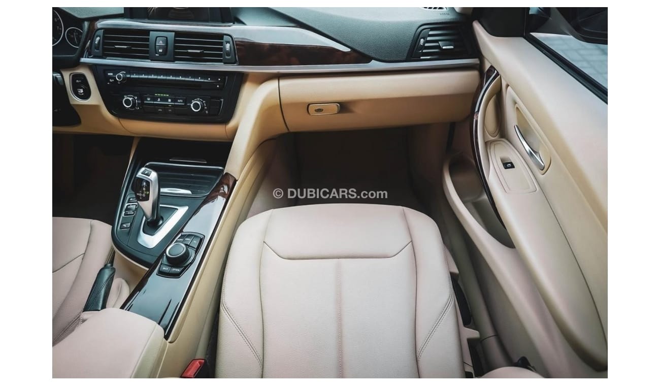 بي أم دبليو 320 اكسكلوسيف