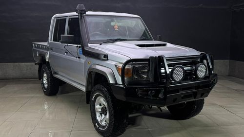 Toyota Land Cruiser Pick Up RIGHT HAND VEHICLE ONLY FOR EXPORT 4.5L