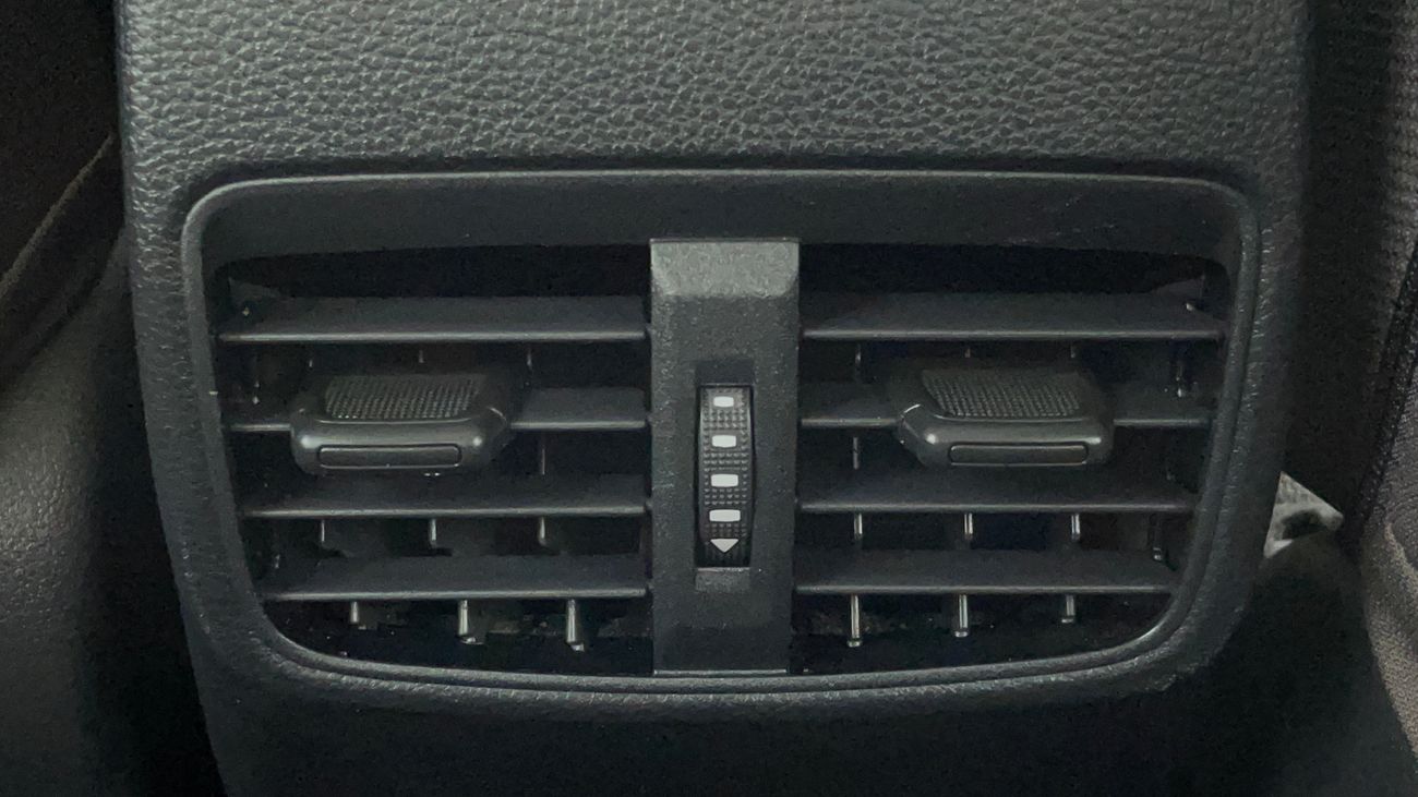 تويوتا كورولا XLI 1.6 | بدون دفعة مقدمة | اختبار قيادة مجاني للمنزل