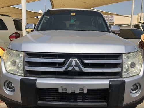 ميتسوبيشي باجيرو Mitsubishi Pajero V6, model:2007. Excellent Condition