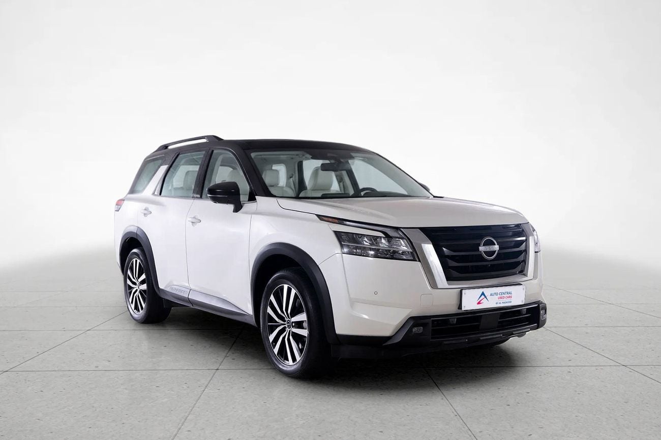 Nissan Pathfinder SV 3.5