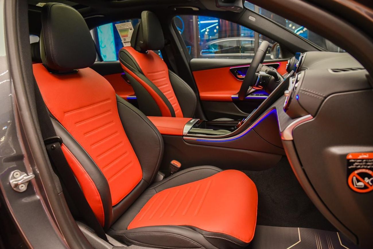 Mercedes-Benz C 200 ✔ Panoramic Roof ✔ Front/Rear sensors