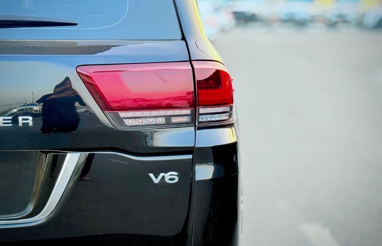 تويوتا لاند كروزر 2015 GXR V6 Facelift To 2024 Ship Exterior and Interior Both Upgrade Full Option