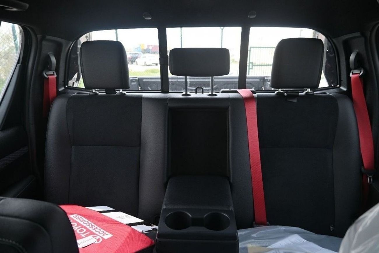 تويوتا هيلوكس TOYOTA HILUX GR SPORT 4.0L V6 ( FULL OPTION ) MODEL 2024