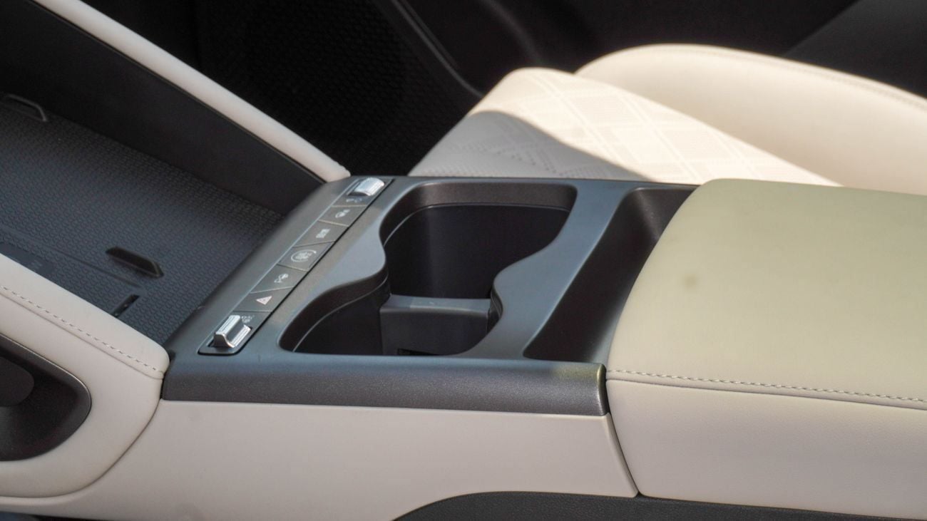 BYD Yuan Up Brand New BYD Yuan UP EV 2025 Export 2WD|White/Black|N-YUAN-PLUS-E-25|