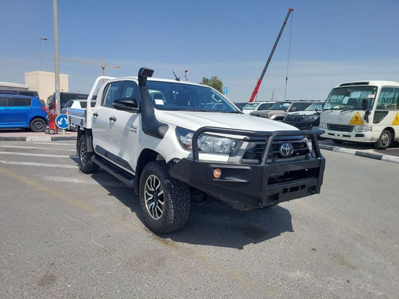 Toyota Hilux DLS TOYOTA HILUX PICKUP RHD 2018 MODEL 2.8 L DIESEL AUTOMATIC(PM16990)