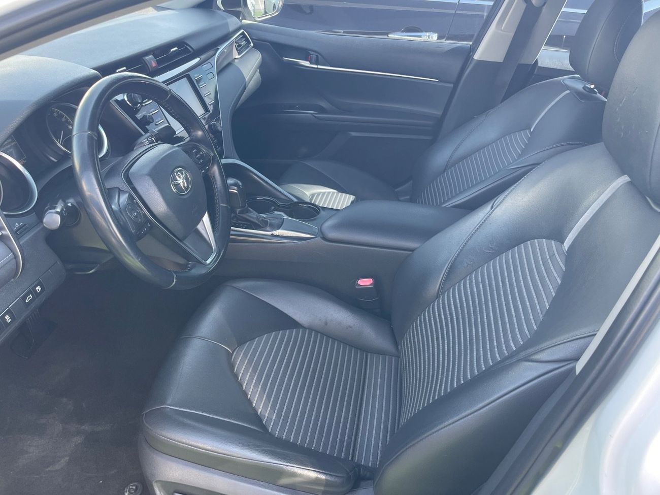 تويوتا كامري SE 2.5L (204 HP)