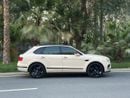 Bentley Bentayga Bentayga 4.0T 2017 Bentley Bentayga W12 Twin Turbo - GCC Spec