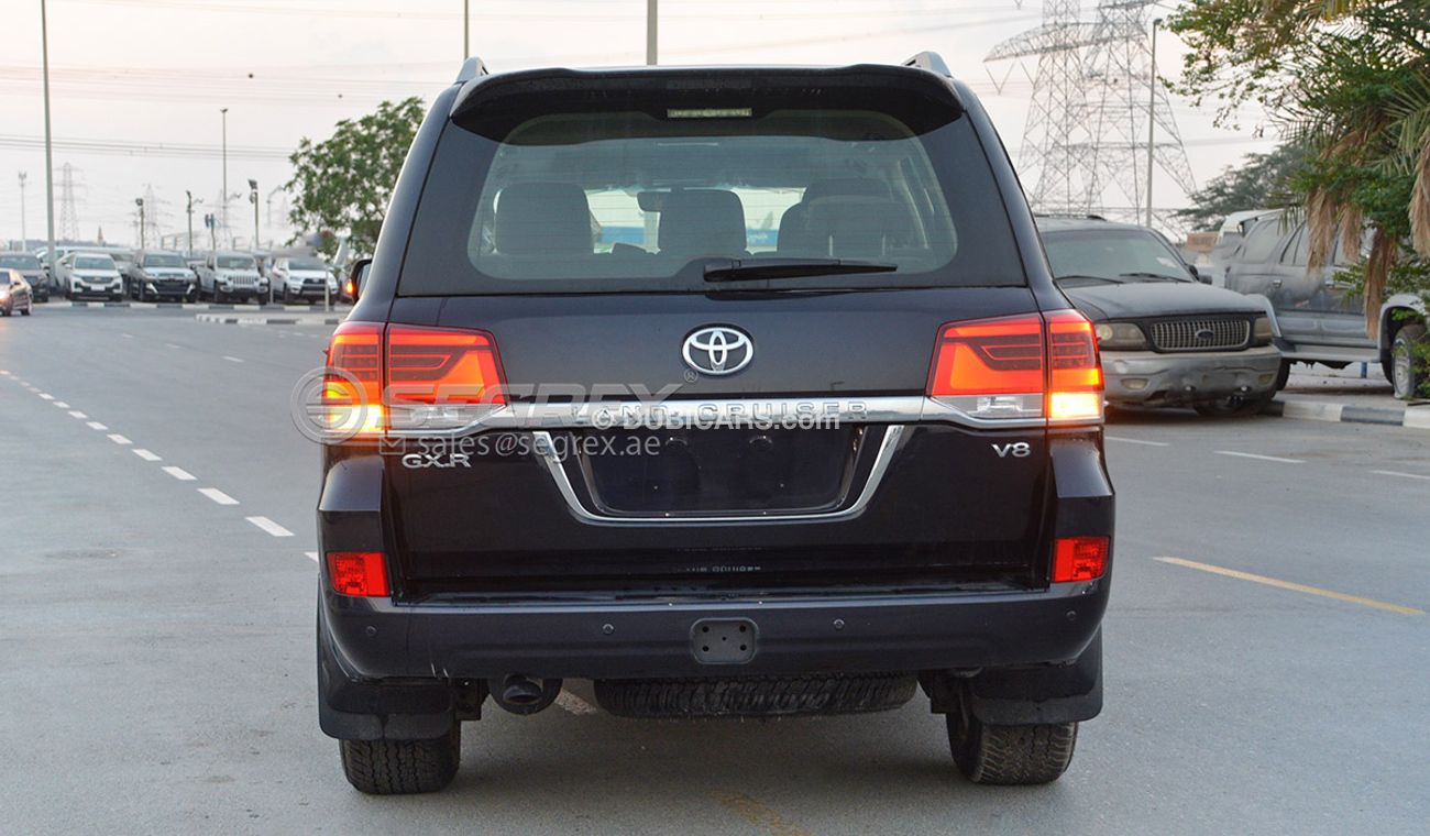 Toyota Land Cruiser LC200 4.5 GXR WITH KDSS & Rear DVD, Moquette, Remote Start