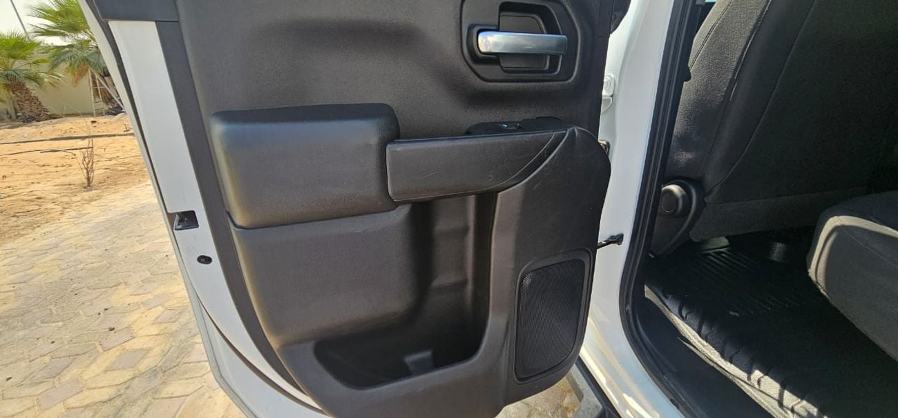 شيفروليه سيلفارادو HD 2500, 6.6L Gasoline