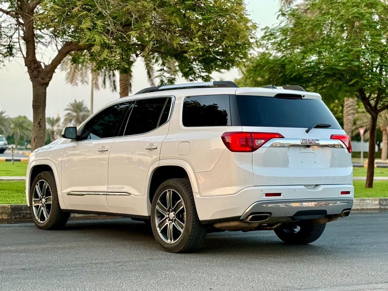 جي أم سي أكاديا SLT 3.6L