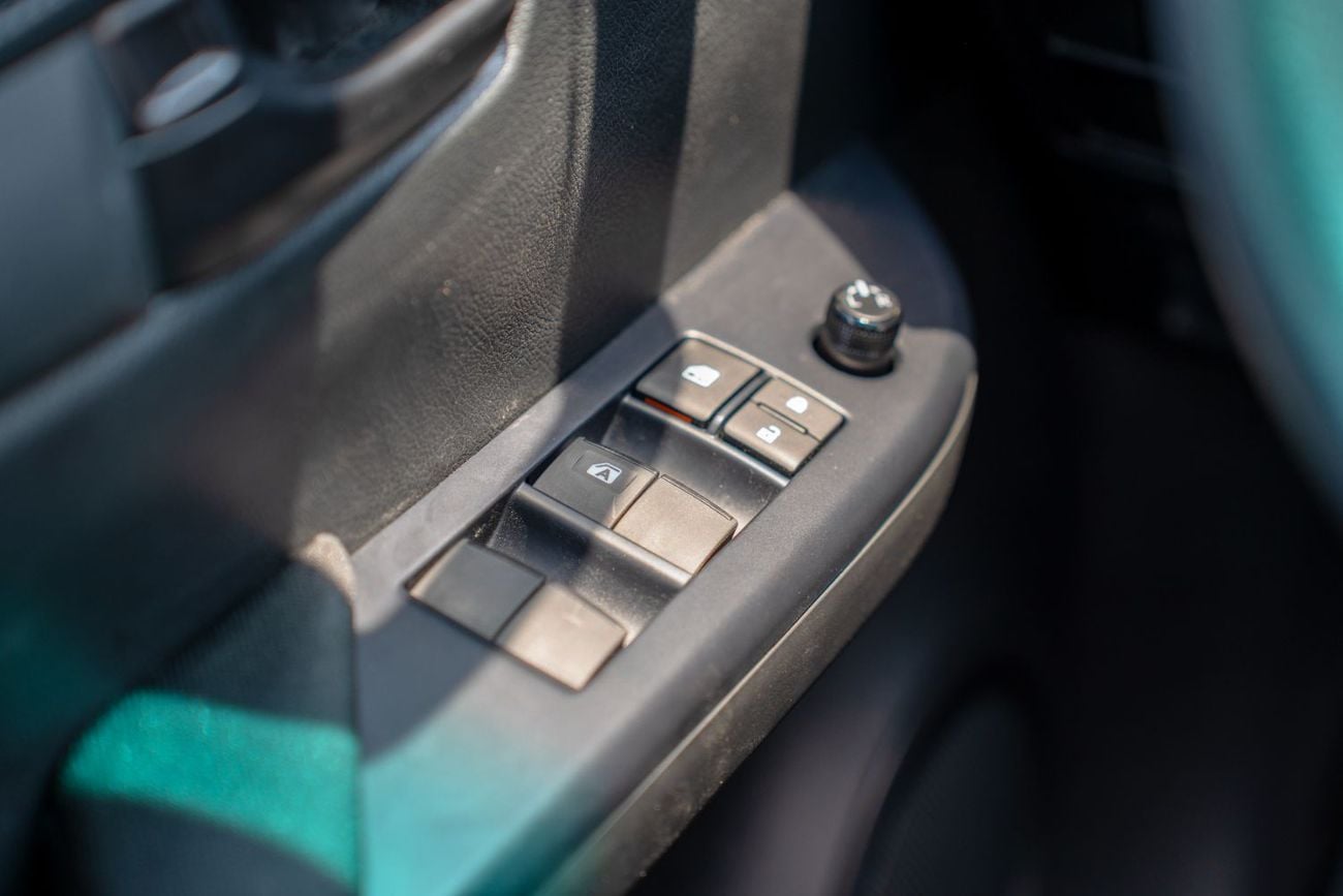 تويوتا هيلوكس Toyota Hilux 2025 2.4L Diesel 4WD Double Cab Manual