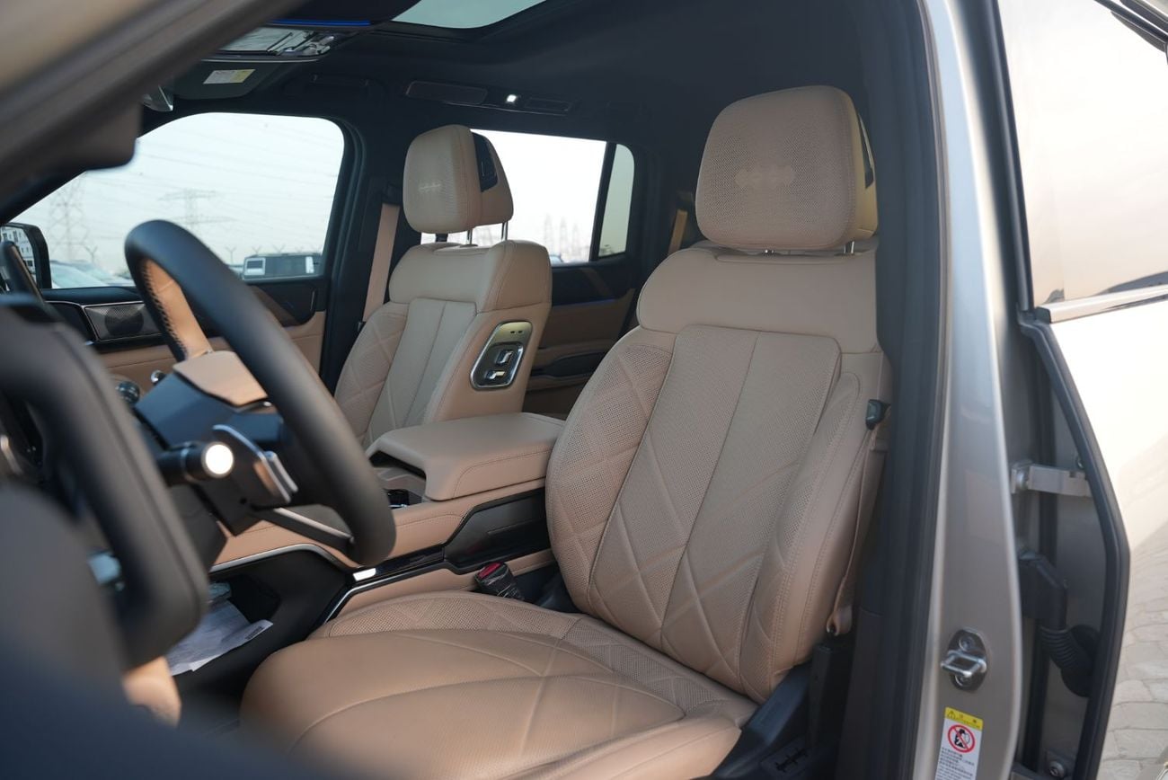 BYD Leopard 8 2025 BYD Leopard 8 with drone plug in Hybrid 2.0L 7 seater 0KM