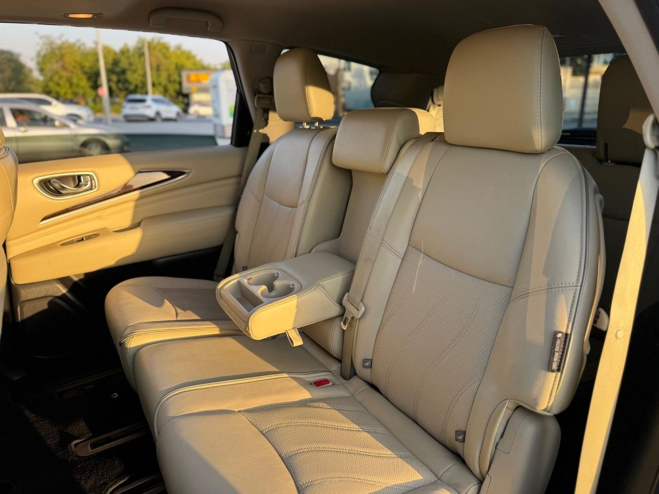 إنفينيتي QX60 Premium 3.5L