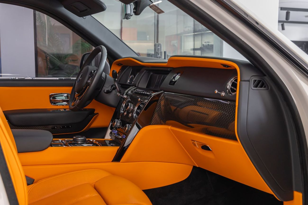 رولز رويس كولينان Rolls-Royce Cullinan Black Badge | Bespoke Orange Interior | Fully loaded | WARRANTY AVAILABLE PITST