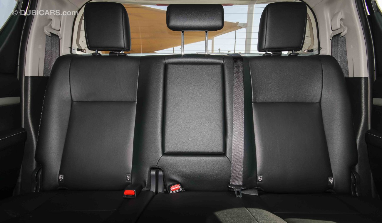 Toyota Hilux REVO 3.0L AT FULL DECK COVER WITH REMOTE