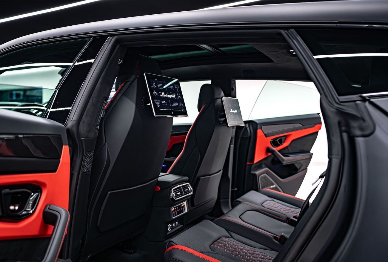 Lamborghini Urus Lamborghini Urus 4.0L V8 Twin-Turbocharged Engine + eMotors