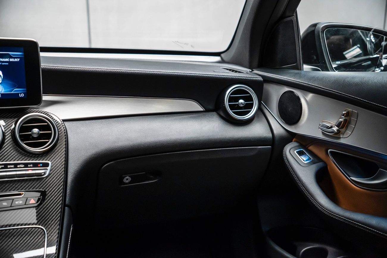 مرسيدس بنز GLC 43 AMG 4MATIC 3.0L