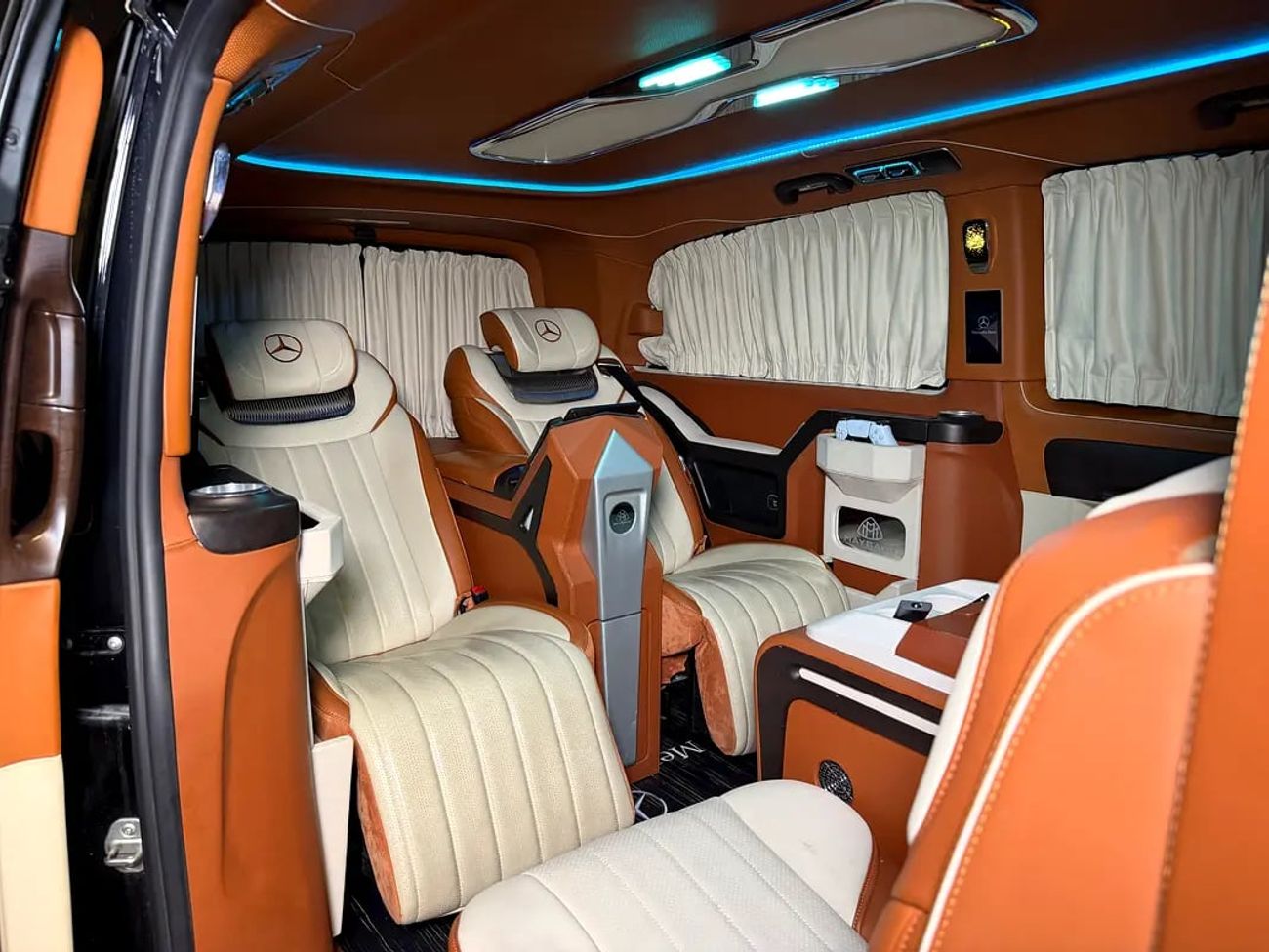 مرسيدس بنز V 250 V 250 VIP Luxury Passenger Van