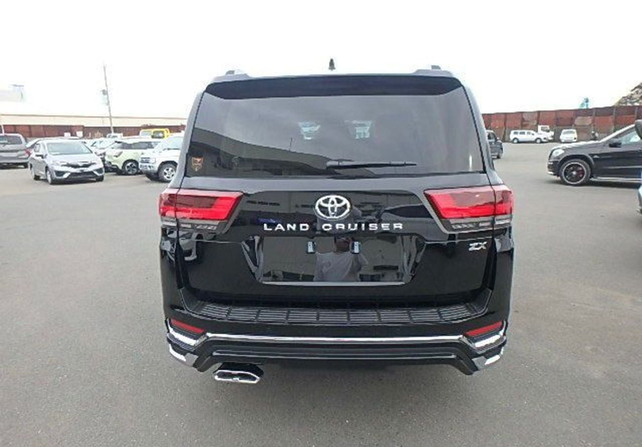 تويوتا لاند كروزر ZX Diesel 5 Seater